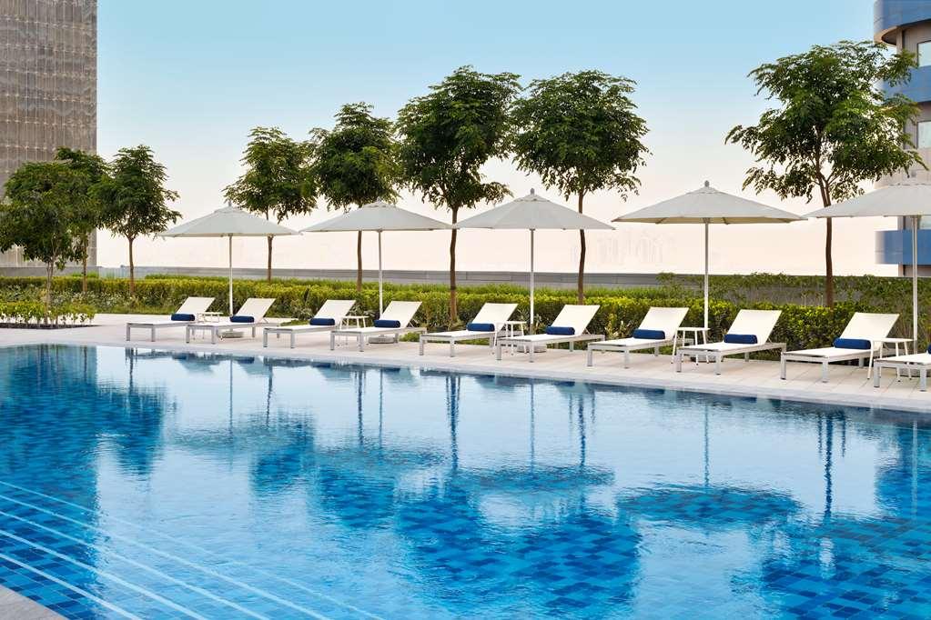 Address Dubai Mall Зручності фото The swimming pool at the hotel