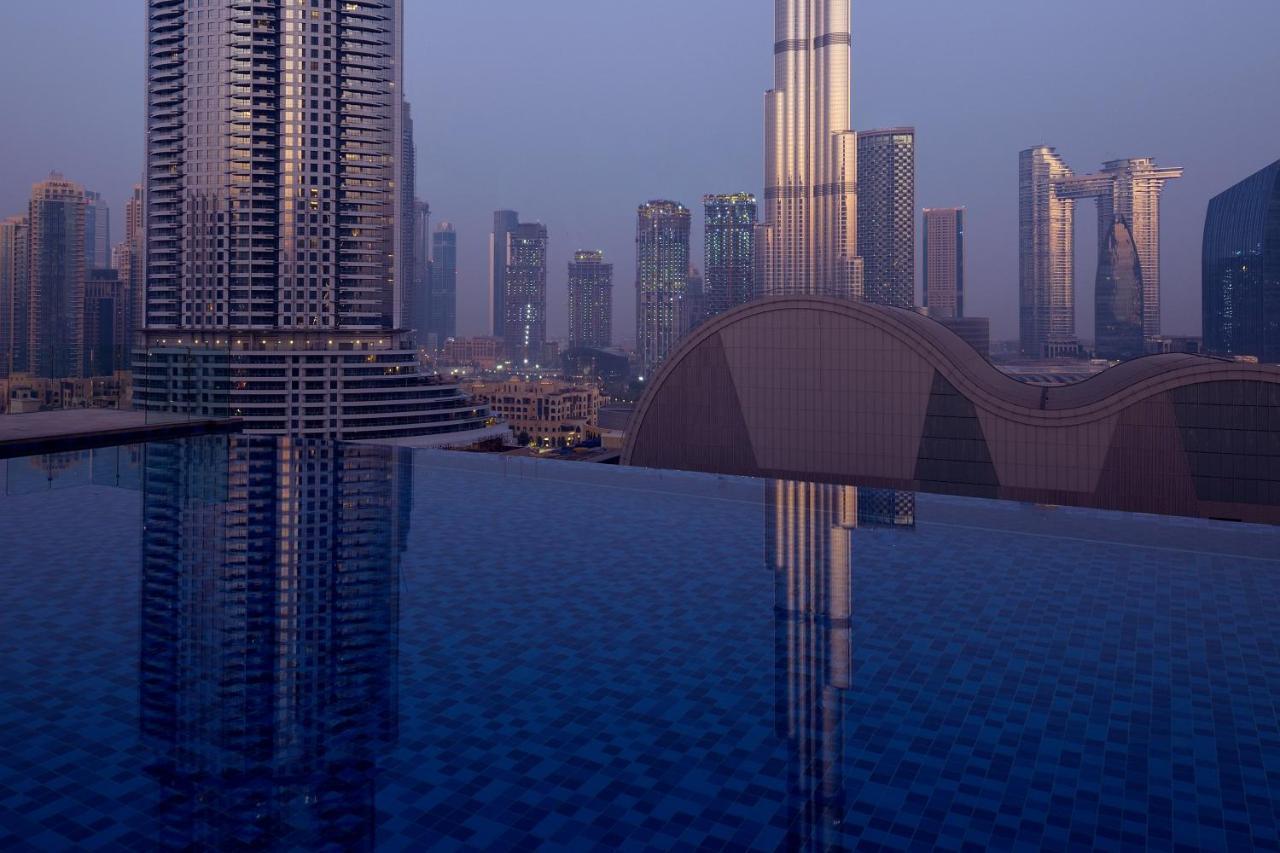 Готель Address Dubai Mall Екстер'єр фото The pool at the Address