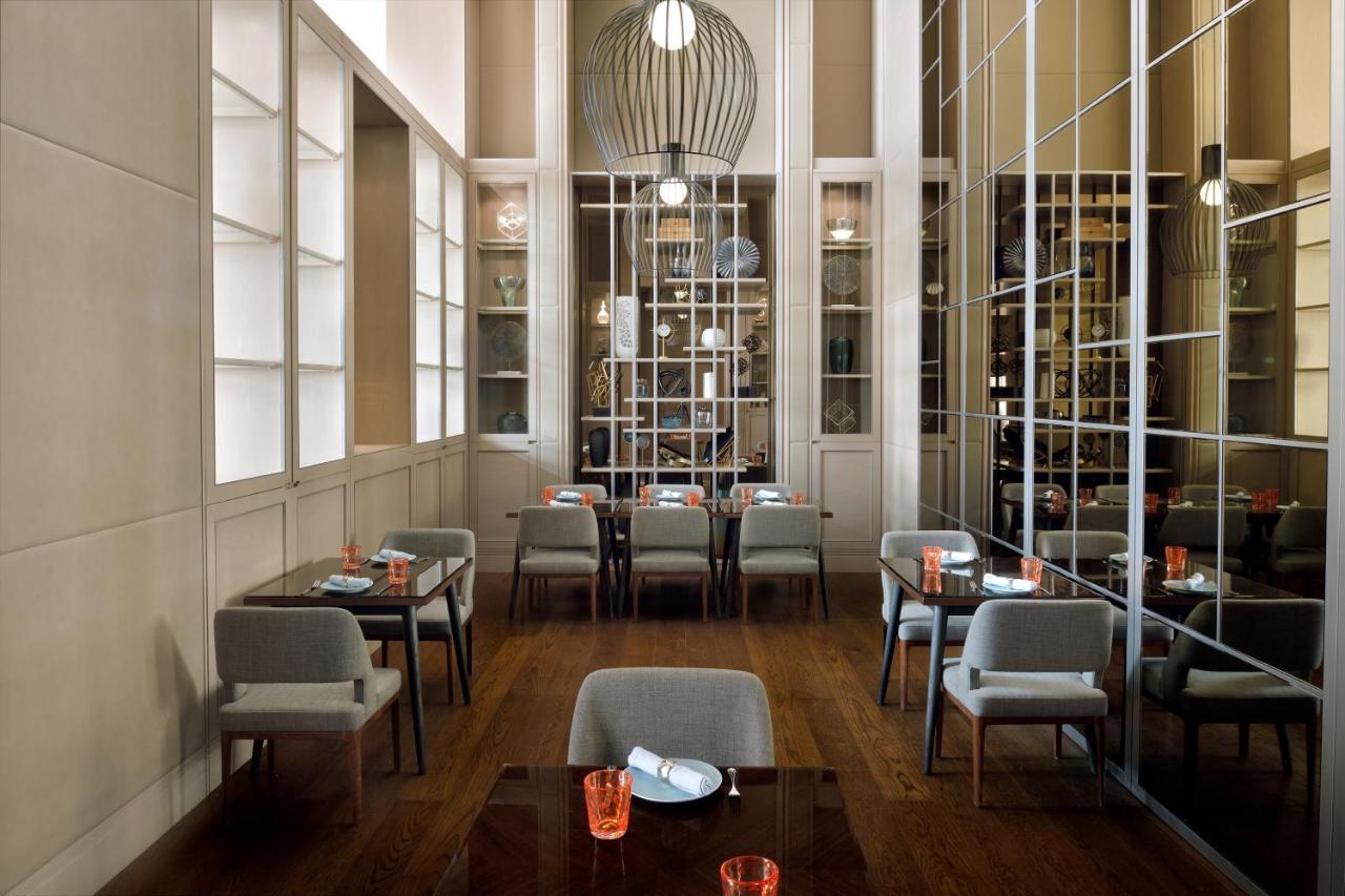 Address Dubai Mall Екстер'єр фото Interior of the restaurant