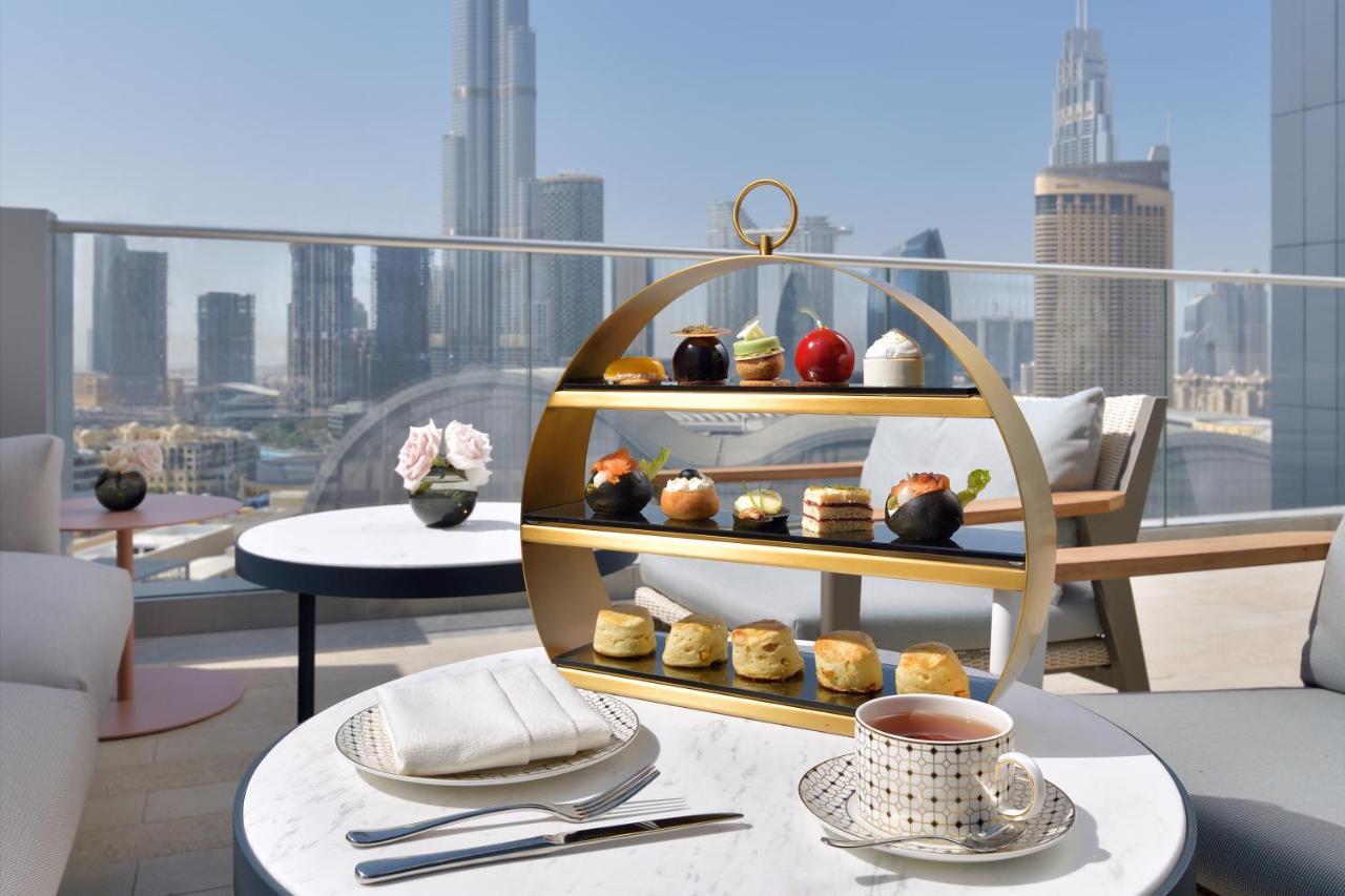 Готель Address Dubai Mall Екстер'єр фото Afternoon tea at the Address Downtown Dubai